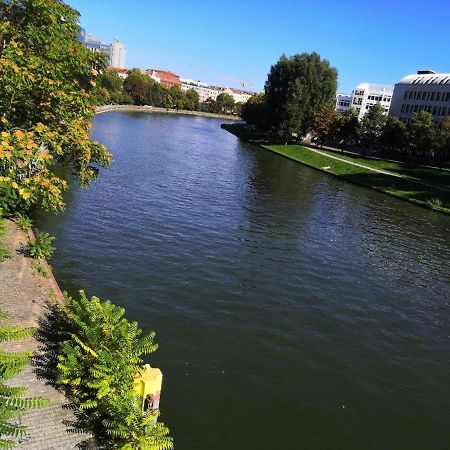 200Qm Loft For Friends And Family - On The Spree! Apartman Berlin Kültér fotó