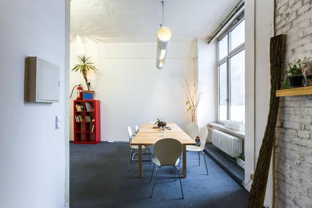 200Qm Loft For Friends And Family - On The Spree! Apartman Berlin Kültér fotó