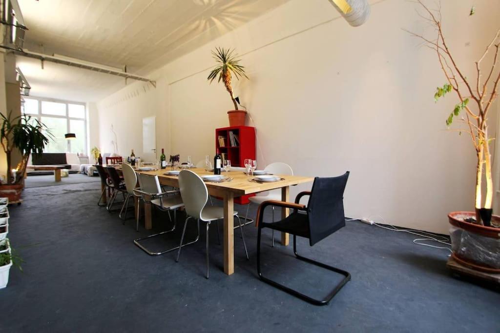 200Qm Loft For Friends And Family - On The Spree! Apartman Berlin Kültér fotó